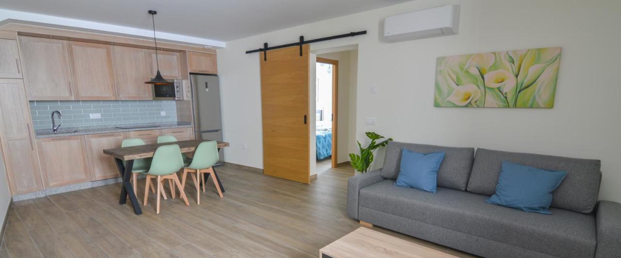 Apartamentos Turisticos Hornillo Caceres Exterior photo